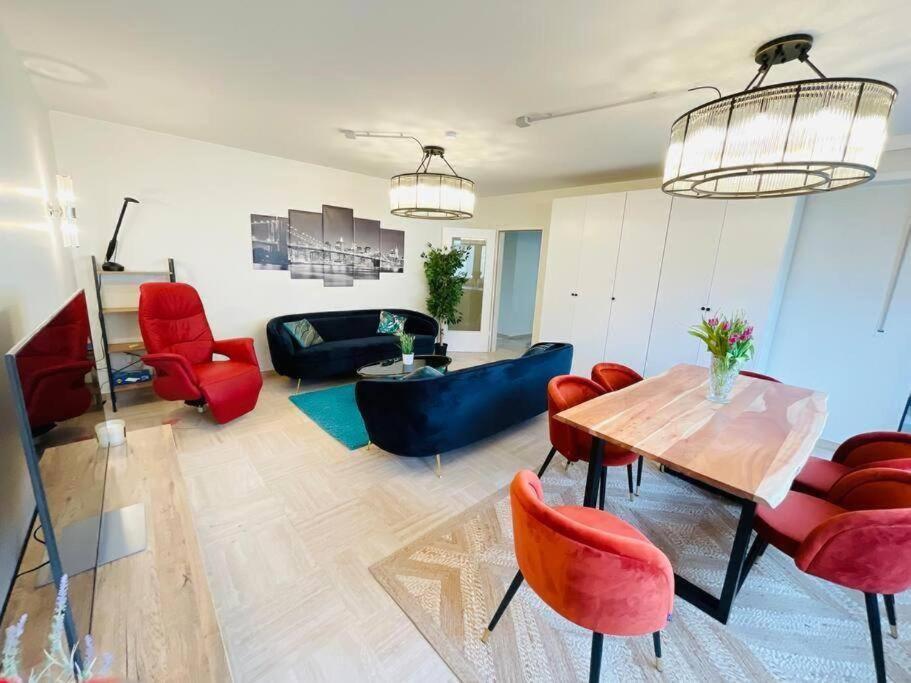 Apartment Three Bedrooms Flat In Center W. Terrace&parking